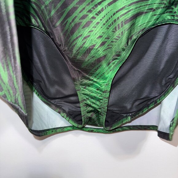 Swim Skirt With Green Palm Print & Built-In Briefs  Size 14  New With Tags - Picture 4 of 6